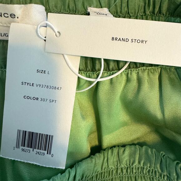 Vince Green Smocked-Waist Gathered Skirt NWT Size Large - Picture 8 of 8